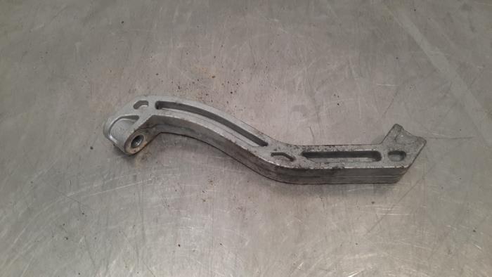 Used Engine mount Seat Ibiza V (KJB) 1.6 TDI 95 Price € 18,15 Inclusive VAT offered by Autohandel Didier