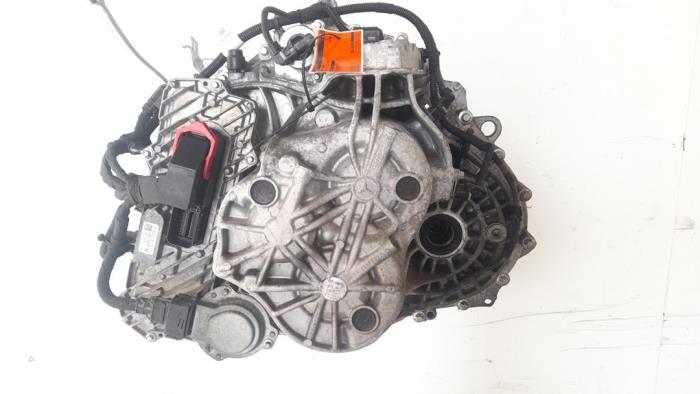 Getriebe van een Mercedes-Benz CLA (118.3) 1.3 CLA-180 Turbo 16V 2019
