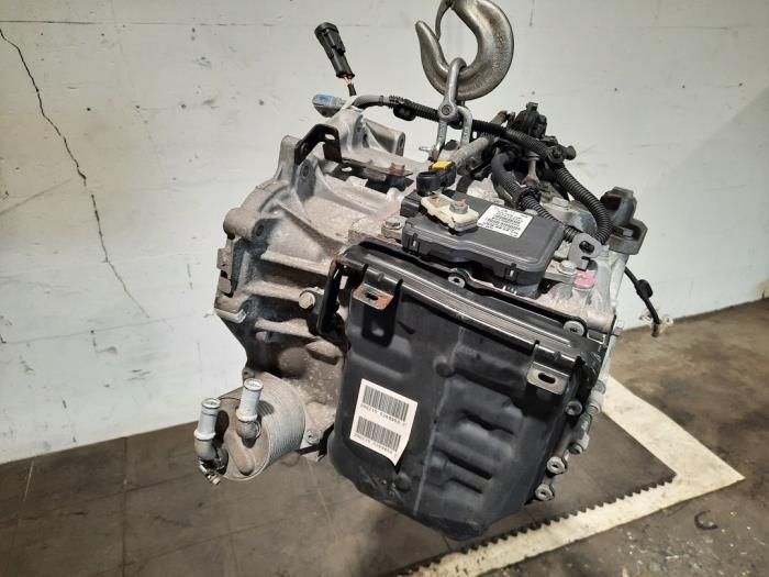 Gearbox from a Peugeot 308 SW (L4/L9/LC/LJ/LR) 1.5 BlueHDi 130 2020