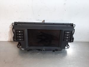 Used Navigation display Landrover Discovery Sport (LC) 2.0 TD4 150 16V Price € 254,10 Inclusive VAT offered by Autohandel Didier