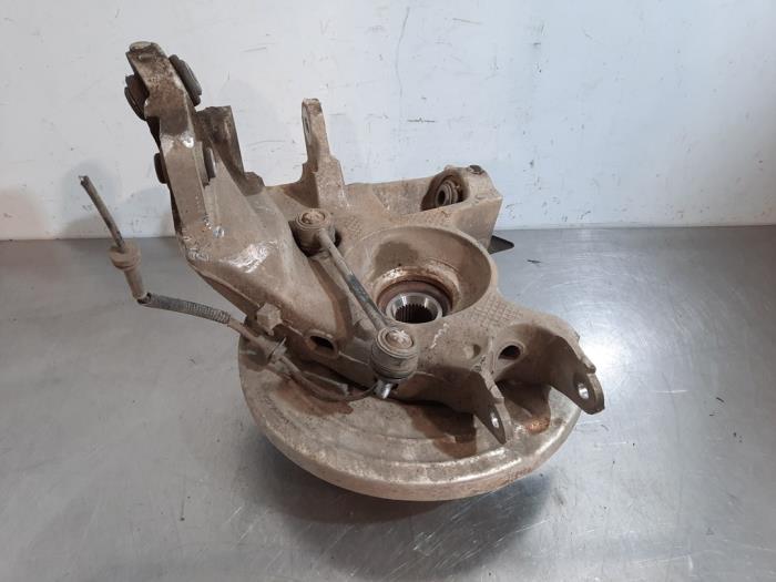 Knuckle, rear left from a Land Rover Discovery Sport (LC) 2.0 TD4 150 16V 2017