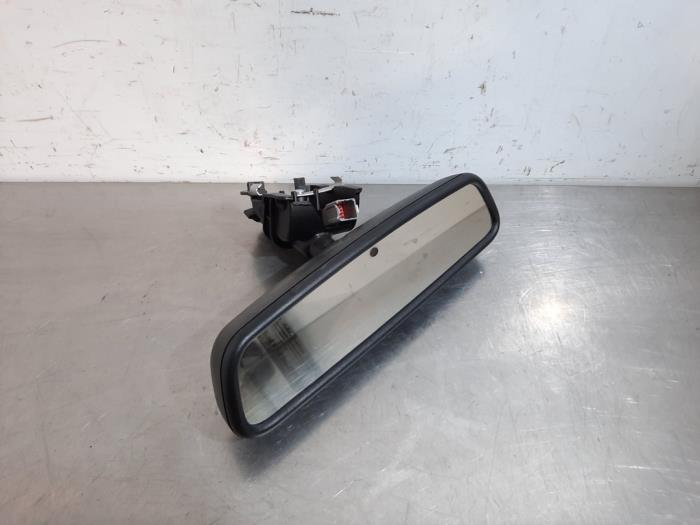 Rear view mirror from a Land Rover Discovery Sport (LC) 2.0 TD4 150 16V 2017