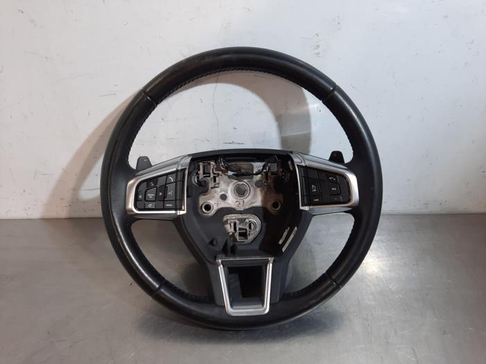 Steering wheel from a Land Rover Discovery Sport (LC) 2.0 TD4 150 16V 2017