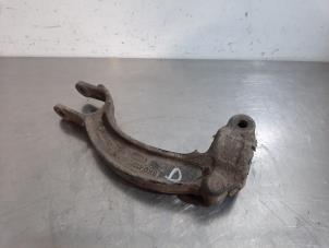 Used Front upper wishbone, right Audi A4 (B8) 2.0 TDI 16V Price € 36,30 Inclusive VAT offered by Autohandel Didier