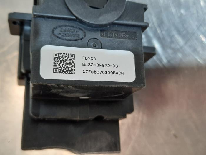 Indicator switch from a Land Rover Discovery Sport (LC) 2.0 TD4 150 16V 2017