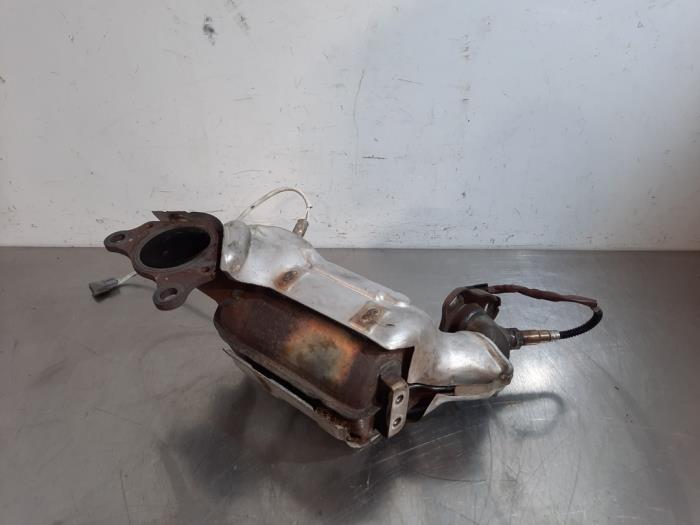 Catalytic converter from a Renault Captur (2R) 1.2 TCE 16V EDC 2014