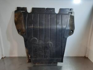 Used Intermediate plate motor Renault Captur (2R) 1.2 TCE 16V EDC Price € 66,55 Inclusive VAT offered by Autohandel Didier