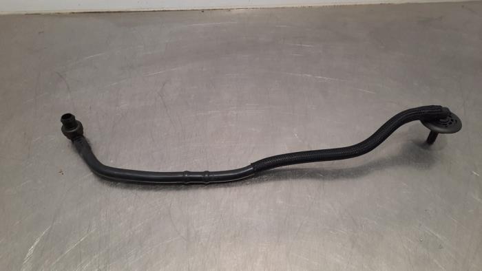 Fuel line from a Mercedes-Benz CLA (118.3) 1.3 CLA-180 Turbo 16V 2019