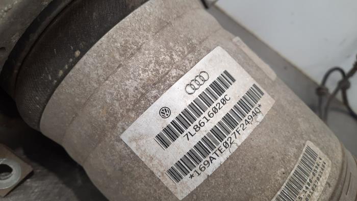 Rear shock absorber, right from a Audi Q7 (4LB) 3.6 FSI V6 24V 2012