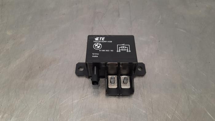 Używane Przekaznik start/stop BMW 3 serie (G20) 330e 2.0 TwinPower Turbo 16V Cena € 18,15 Z VAT oferowane przez Autohandel Didier
