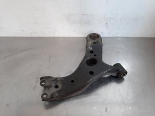 Used Front wishbone, left Toyota Avensis Wagon (T27) 1.6 16V D-4D Price € 66,55 Inclusive VAT offered by Autohandel Didier