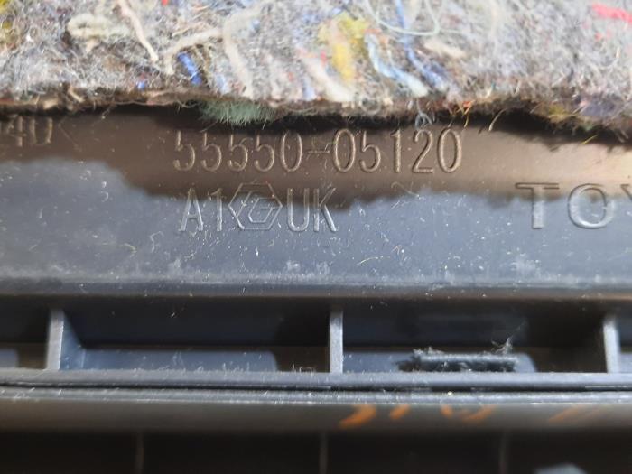 Glovebox from a Toyota Avensis Wagon (T27) 1.6 16V D-4D 2017
