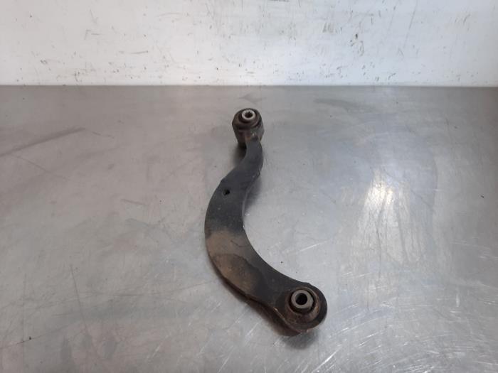 Rear upper wishbone, right from a Toyota Avensis Wagon (T27) 1.6 16V D-4D 2017