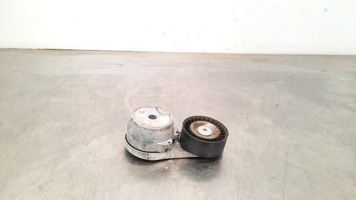 Usados Rodillo tensor correa múltiple Landrover Range Rover Sport (LW) 2.0 16V P400e Precio € 30,25 IVA incluido ofrecido por Autohandel Didier