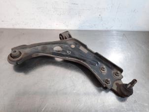 Used Front wishbone, right Citroen C4 Picasso (3D/3E) 2.0 Blue HDI 150 Price € 66,55 Inclusive VAT offered by Autohandel Didier