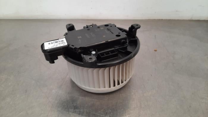 Motor de ventilador de calefactor de un Land Rover Range Rover Sport (LW) 2.0 16V P400e 2019