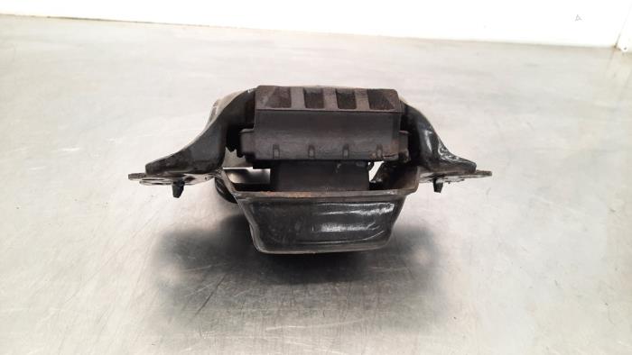 Used Engine mount Volkswagen Touran (5T1) 1.6 TDI SCR BlueMotion Technology Price € 36,30 Inclusive VAT offered by Autohandel Didier
