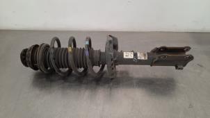 Used Fronts shock absorber, left Kia Stonic (YB) 1.0i T-GDi 12V Price € 127,05 Inclusive VAT offered by Autohandel Didier