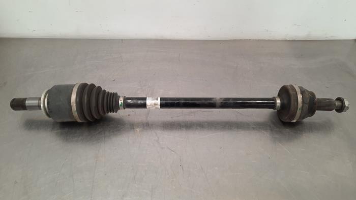 Drive shaft, rear right from a Land Rover Defender II 110 3.0 D200 MHEV 2022
