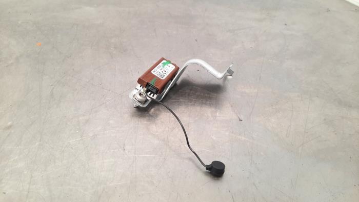 Używane Antena Landrover Defender II 110 3.0 D200 MHEV Cena € 18,15 Z VAT oferowane przez Autohandel Didier