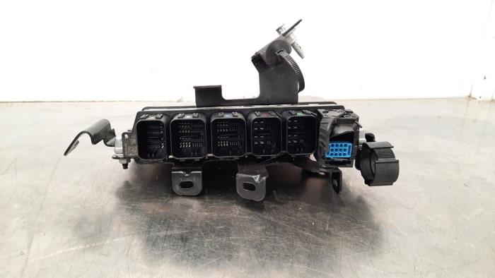 Komputer sterowania silnika z Land Rover Defender II 110 3.0 D200 MHEV 2022