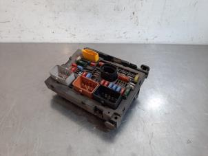 Used Fuse box Peugeot 308 (4A/C) 1.6 HDi 16V Price € 90,75 Inclusive VAT offered by Autohandel Didier
