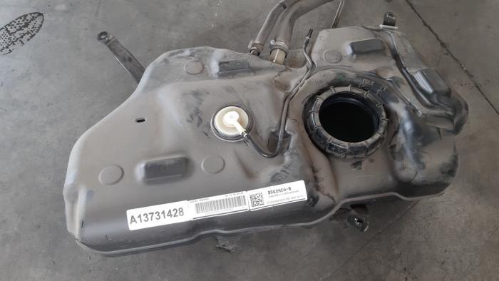 Tank from a Ford Ka+ 1.2 Ti-VCT 2019