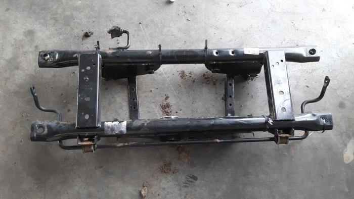 Subframe from a Dacia Duster (SR) 1.5 Blue dCi 115 4x4 2020