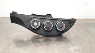 Used Air conditioning control panel Toyota Yaris III (P13) 1.33 16V Dual VVT-I Price € 96,80 Inclusive VAT offered by Autohandel Didier