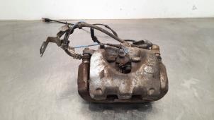 Used Front brake calliper, left Landrover Defender II 110 3.0 D200 MHEV Price on request offered by Autohandel Didier