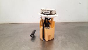 Used Electric fuel pump Dacia Duster (SR) 1.5 Blue dCi 115 4x4 Price € 127,05 Inclusive VAT offered by Autohandel Didier