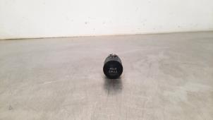Used Start/stop switch Dacia Duster (SR) 1.5 Blue dCi 115 4x4 Price on request offered by Autohandel Didier
