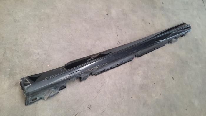 Door sill left Mercedes C C-200d 2.2 16V - A2056981354