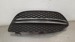 Used Front bumper, right-side component Mercedes C (W205) C-200d 2.2 16V Price € 36,30 Inclusive VAT offered by Autohandel Didier