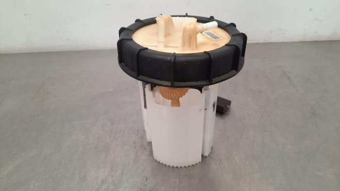 Electric fuel pump from a Ford Grand C-Max (DXA) 1.6 TDCi 16V 2012