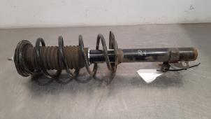 Used Front shock absorber, right Toyota Aygo (B40) 1.0 12V VVT-i Price € 48,40 Inclusive VAT offered by Autohandel Didier