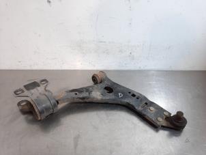 Used Front wishbone, right Ford Kuga II (DM2) 1.6 EcoBoost 16V Price € 66,55 Inclusive VAT offered by Autohandel Didier