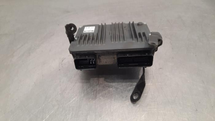 Used Engine management computer Toyota RAV4 (A5) 2.5 Hybrid 16V Price € 332,75 Inclusive VAT offered by Autohandel Didier