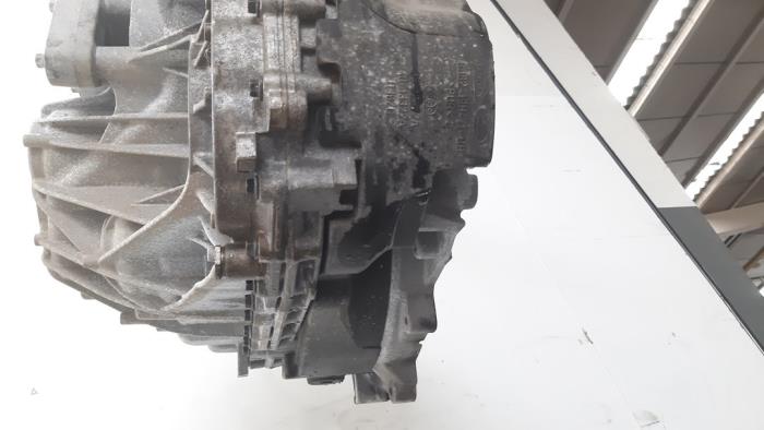 Gearbox from a Land Rover Discovery Sport (LC) 2.0 TD4 150 16V 2018