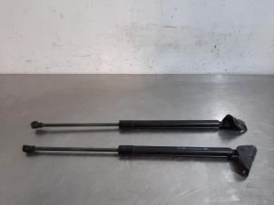 Used Set of gas struts for boot Peugeot 208 I (CA/CC/CK/CL) 1.5 BlueHDi 100 Price € 30,25 Inclusive VAT offered by Autohandel Didier