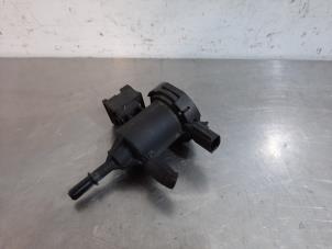 Used Fuel pressure regulator Mercedes A (W176) 1.6 A-180 16V Price € 30,25 Inclusive VAT offered by Autohandel Didier