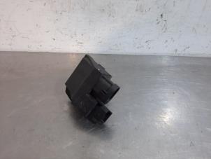 Used Heater resistor Peugeot 208 I (CA/CC/CK/CL) 1.5 BlueHDi 100 Price € 66,55 Inclusive VAT offered by Autohandel Didier