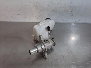 Used Master cylinder Opel Corsa E 1.4 16V Price € 54,45 Inclusive VAT offered by Autohandel Didier