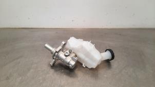 Used Master cylinder Dacia Sandero III 1.0 TCe 90 12V Price € 54,45 Inclusive VAT offered by Autohandel Didier