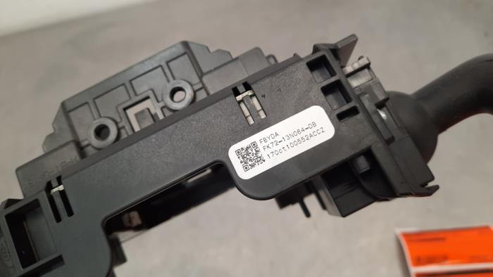Interruptor combinado columna de dirección de un Land Rover Discovery Sport (LC) 2.0 TD4 150 16V 2018