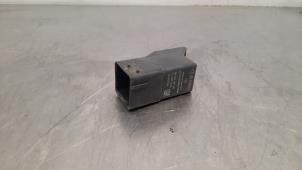 Used Glow plug relay Peugeot Boxer (U9) 2.2 Blue HDi 165 Price € 24,20 Inclusive VAT offered by Autohandel Didier