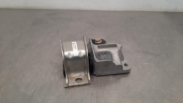 Used Engine mount Citroen Jumper (U9) 2.2 Blue HDi 140 Price € 30,25 Inclusive VAT offered by Autohandel Didier