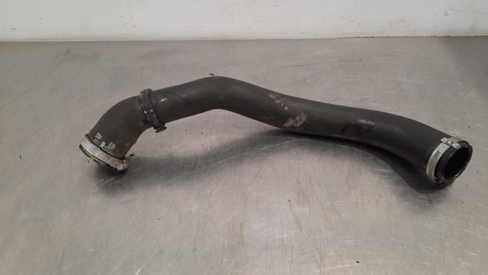 Gebrauchte Intercooler Schlauch Peugeot 308 (L3/L8/LB/LH/LP) 1.6 BlueHDi 120 Preis € 30,25 Mit Mehrwertsteuer angeboten von Autohandel Didier