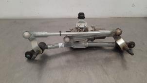 Used Wiper motor + mechanism Renault Clio V (RJAB) 1.5 Blue dCi 85 Price € 66,55 Inclusive VAT offered by Autohandel Didier