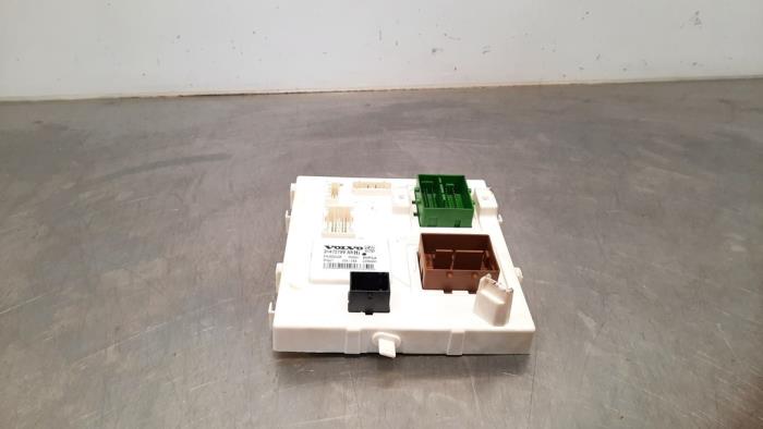 Used Body control computer Volvo V90 II (PW) 2.0 D3 16V Price € 266,20 Inclusive VAT offered by Autohandel Didier